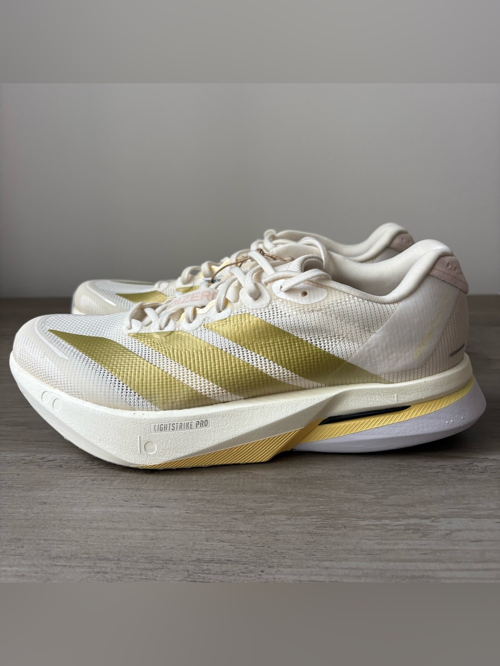 Adidas Adizero Boston 13 Women’s Running Shoes White Gold JS4952 Size 8.5 NWOB